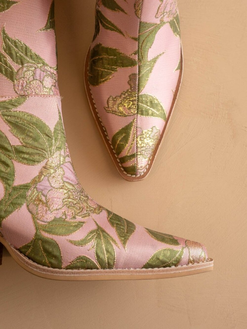Oasis Society Tesha Boot - Color: Rose Garden - Size: Women 8